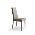 Silla tapizada CROSS moderna en haya tapizada