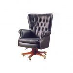 Sillon despacho clasico TUCAN en piel patas madera con ruedas