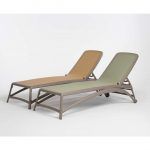 Tumbona hostelería MAREA apilable con ruedas mueble exterior