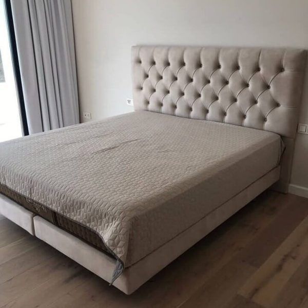 Cabezal capitone y base francesa tapizada moderna dormitorio matrimonio