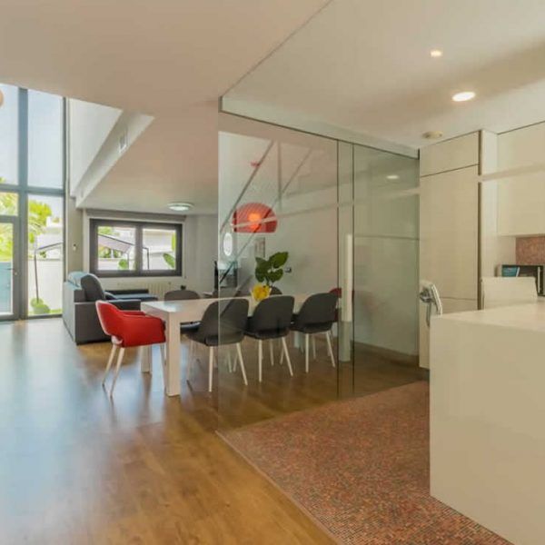 Ambiente saón comedor cocina moderno muebles a medida